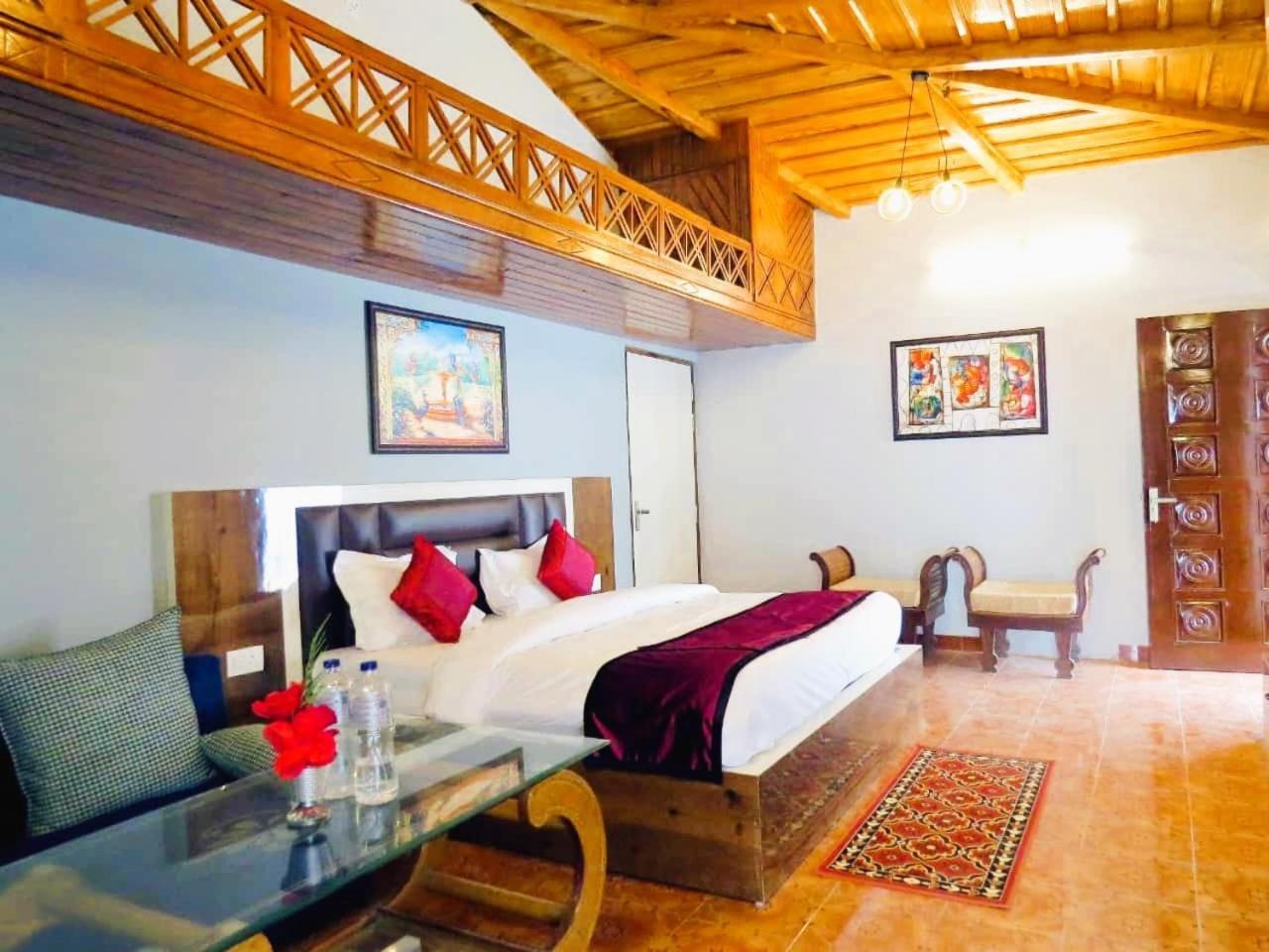Hotel Haya Palace Nainital Exterior foto